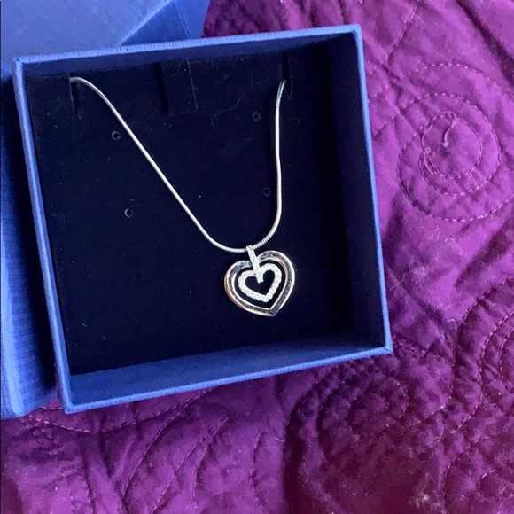 BNWT Swarovski Heart Pendant Necklace - Picture 2 of 5